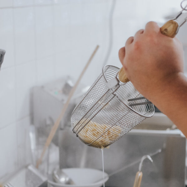 ラーメン店を経営している方へ！内装工事のポイントをご紹介します！