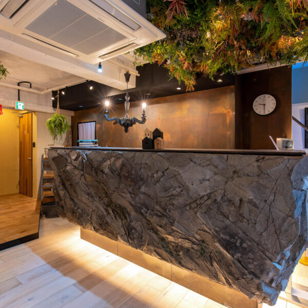 クリニック・オフィスにモルタル造形は合う？